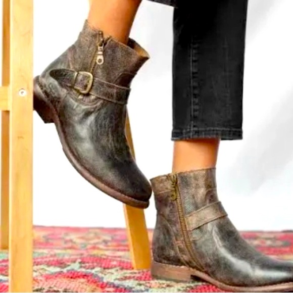 Bed Stu Becca black and brown distressed buckled ankle boots - Picture 7 of 12